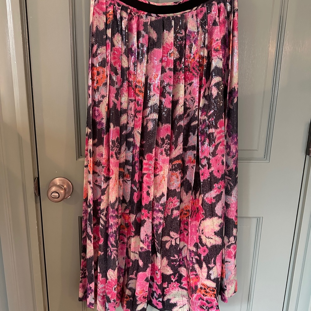Maeve by Anthropologie Pleated Floral Sequin Skirt Size 6 WORN ONCE, *LIKE NEW*